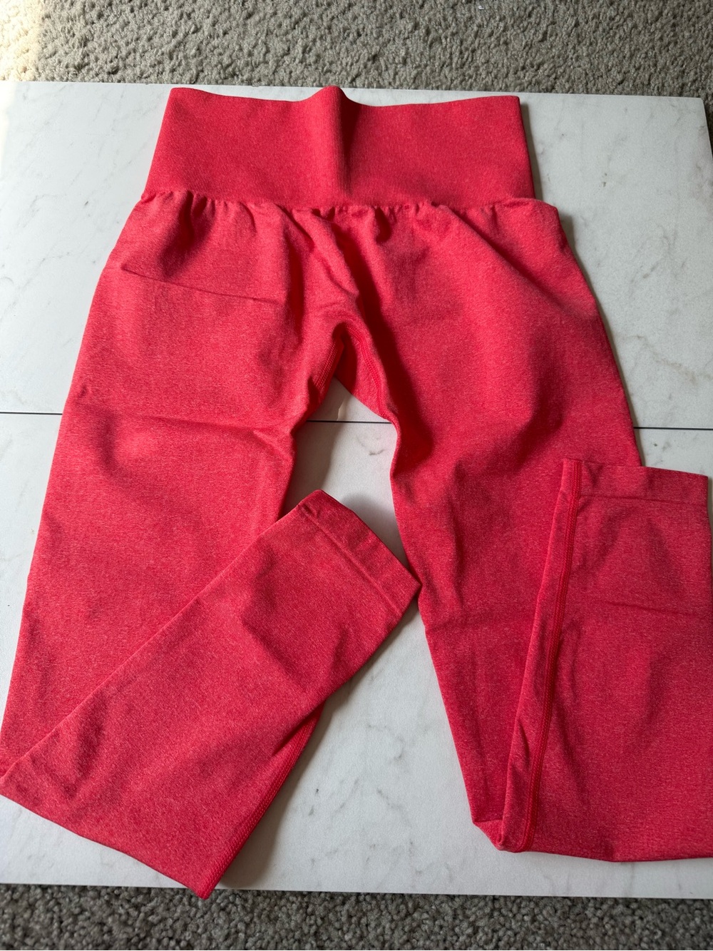 NVGTN NV Seamless Leggings - Candy Apple Red - size medium